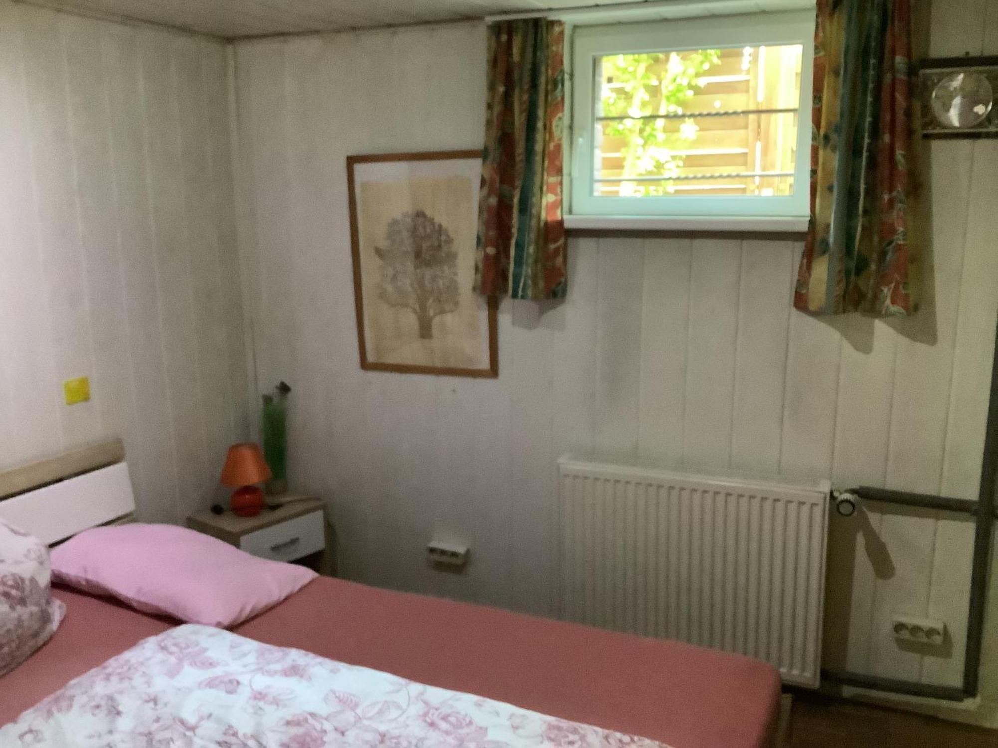 Schoenes Zimmer Im Seterant/Untergeschoss Essen Luaran gambar