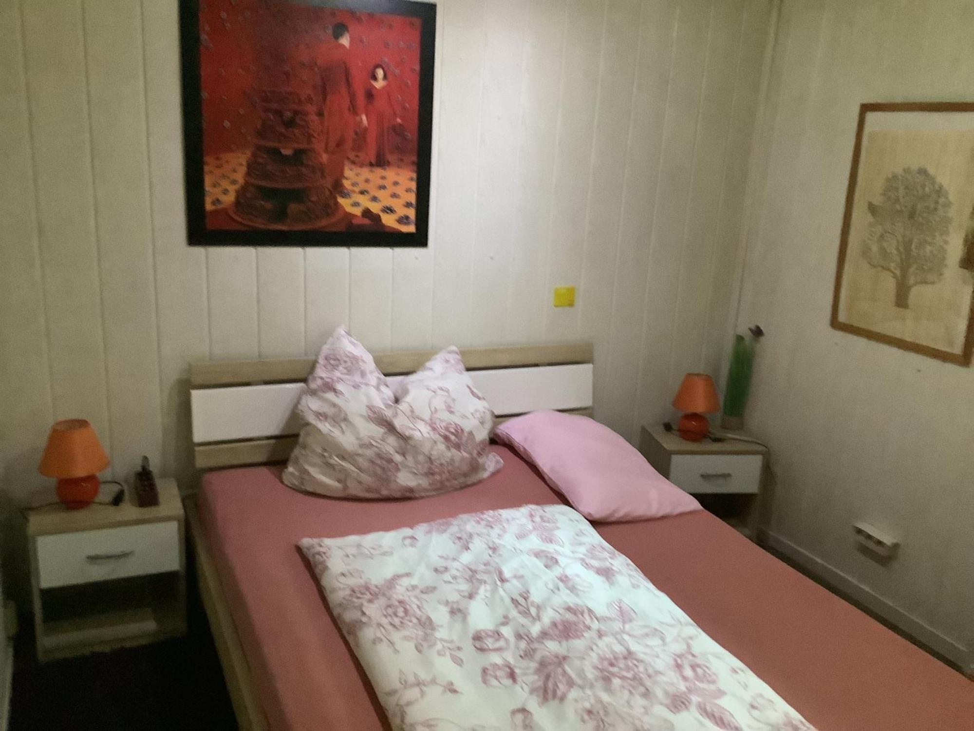 Schoenes Zimmer Im Seterant/Untergeschoss Essen Luaran gambar