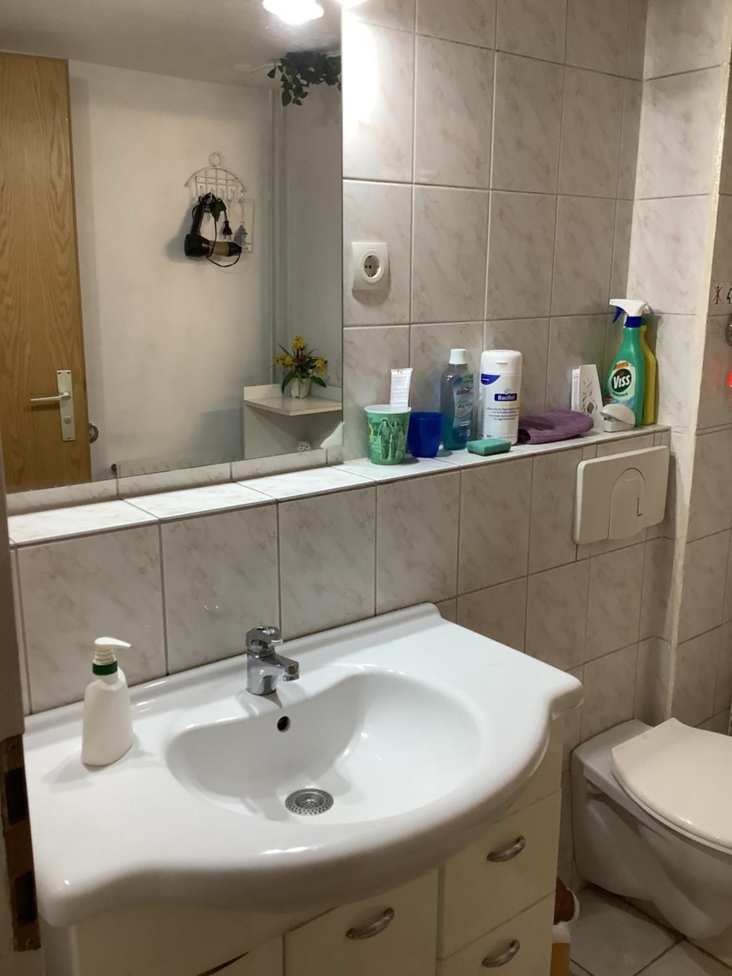 Schoenes Zimmer Im Seterant/Untergeschoss Essen Luaran gambar